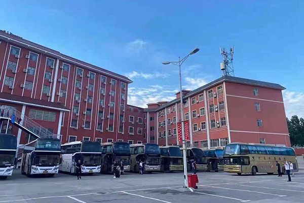 学习武术去嵩山少林文武学校好不好？少林武术学校学费多少钱？